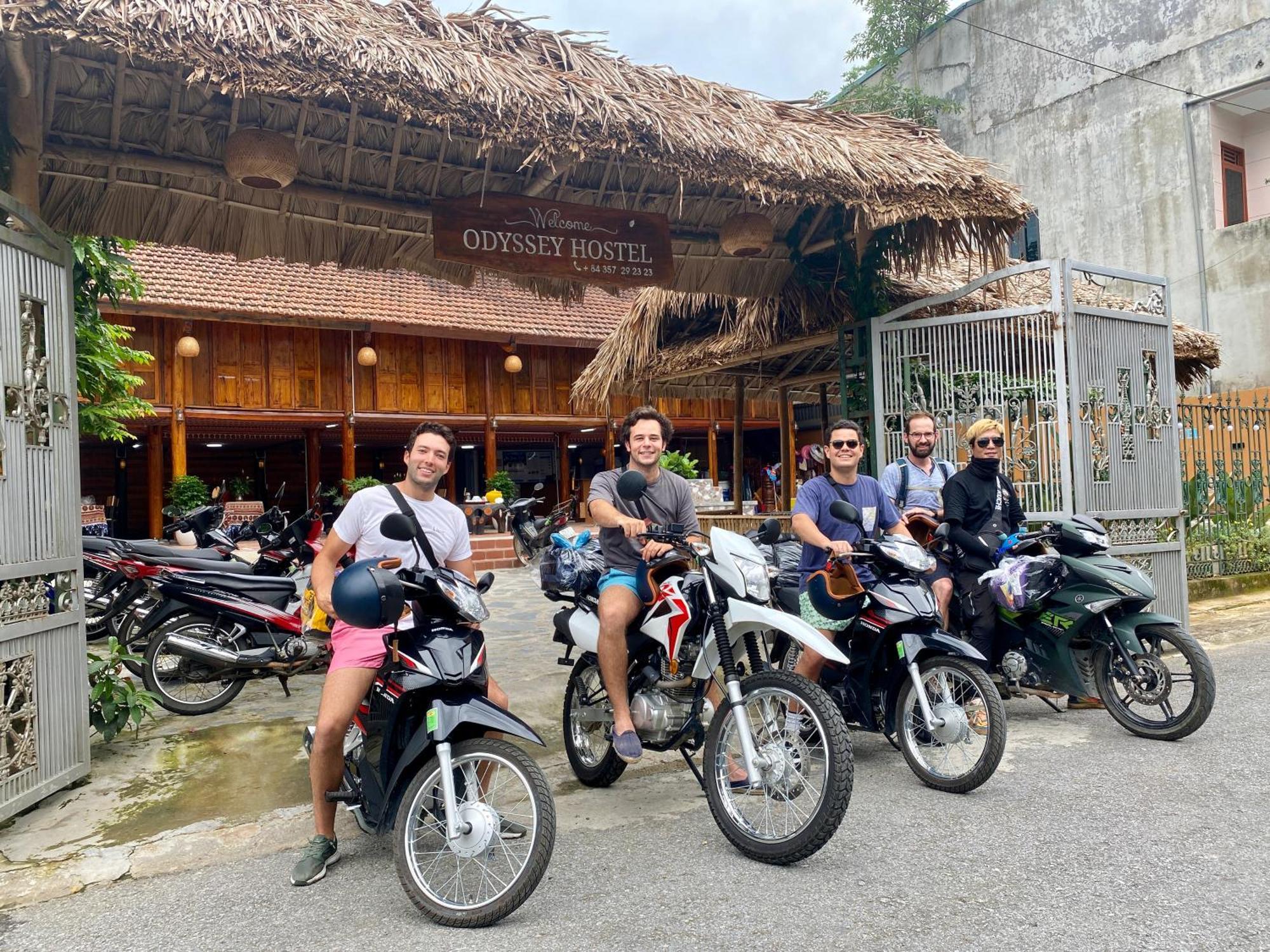 Odyssey Hostel, Tours & Motorbikes Rental Hà Giang Ngoại thất bức ảnh